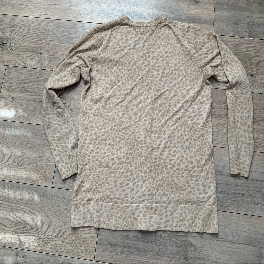 Women’s Medium 100% Merino Leopard Cardigan - Picture 2 of 4
